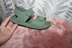 H&M босоніжки 20.2 см устілка