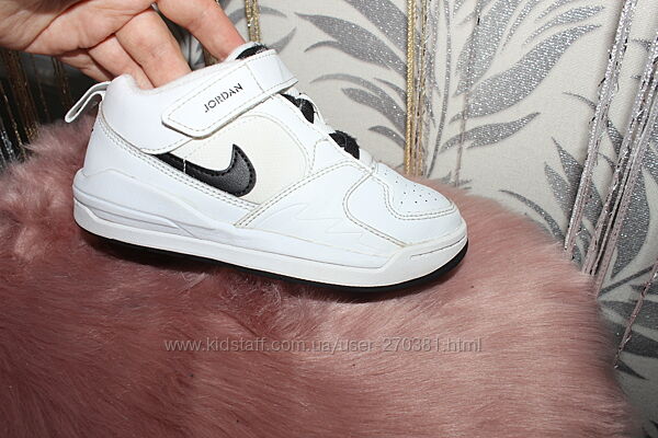Nike кросівки 19 см устілка