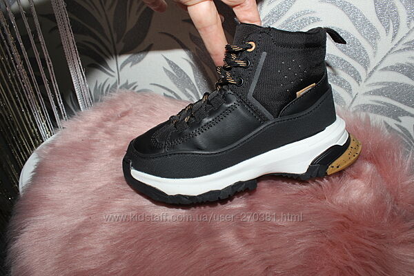 Zara ботінки 18.7 см устілка