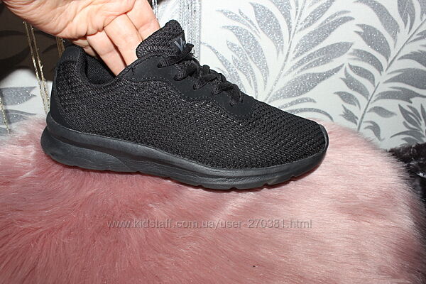 Victory кросівки 24.7 см устілка