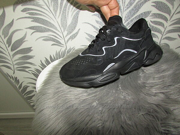 Adidas кросівки 20,7 см устілка