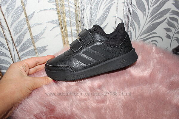 Adidas кросівки 19. 8 см устілка