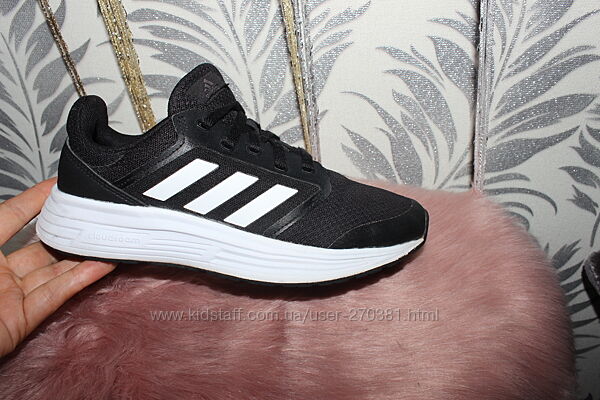 Adidas кросівки 24 см устілка