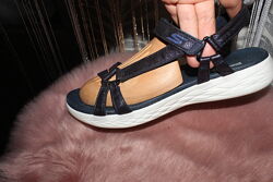 skechers босоніжки 25,5 см устілка