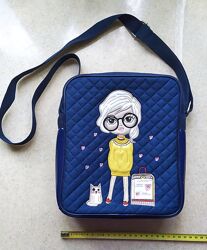 Зручна якісна дитяча сумка 28225,5см в гарному стані