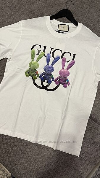 Распродажа трендовых футболок